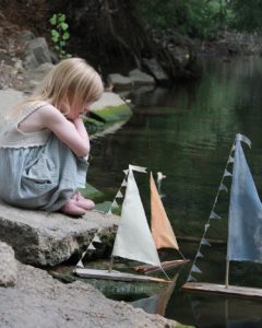 Mer Mag's Simple DIY Sailing Boat 4