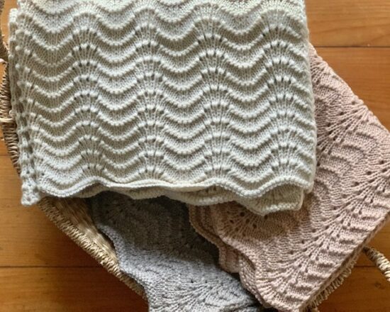 Bonet Knit Blanket Little French Heart