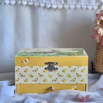 Music Box Peter Rabbit Butterflies Little French Heart