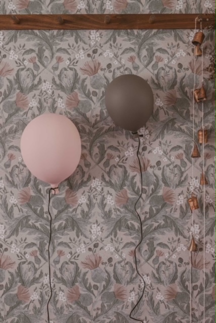 Byon-Balloon-Bottle Green #Littlefrenchheart-Image-crop-Melissalorene