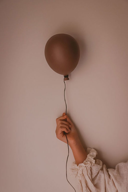 Byon-Balloon-Rouge-2-#Littlefrenchheart-Image-Melissalorene