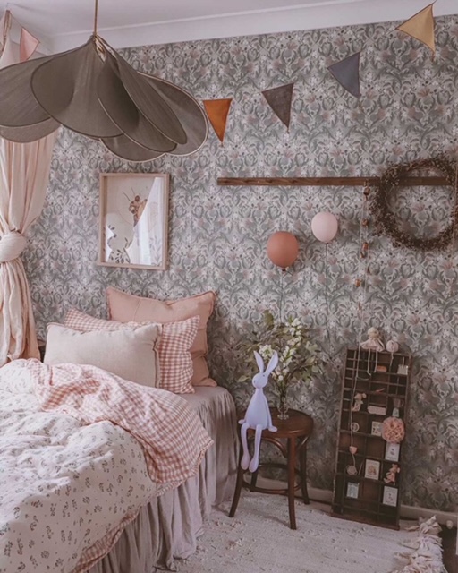 Creating-Whimsical-Bedrooms-Melissa-Lerone-Stylist-#Littlefrenchheart 