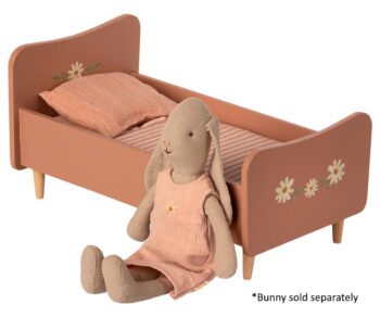 Maileg Wooden Bed Mini Rose #Littlefrenchheart with bunny