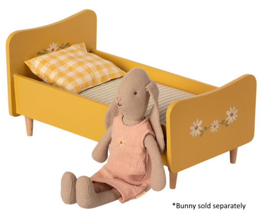 Maileg Wooden Bed Mini Yellow #Littlefrenchheart with bunny