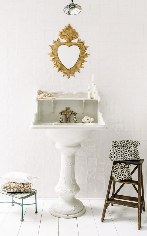 Boncoeurs-Radiant-Heart-Mirror-in-bathroom-#Littlefrenchheart