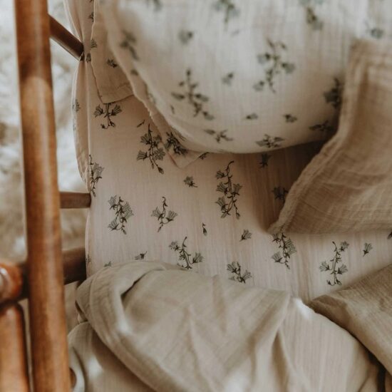 Garbo and Friends BlueBell Junior Bed Set Close up of Print - Little French Heart