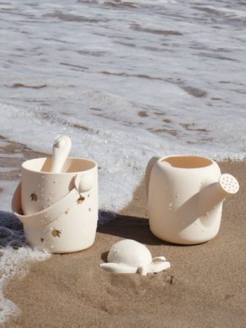 Konges Slojd SILICONE BEACH SET - lemon beach toys - Little French Heart