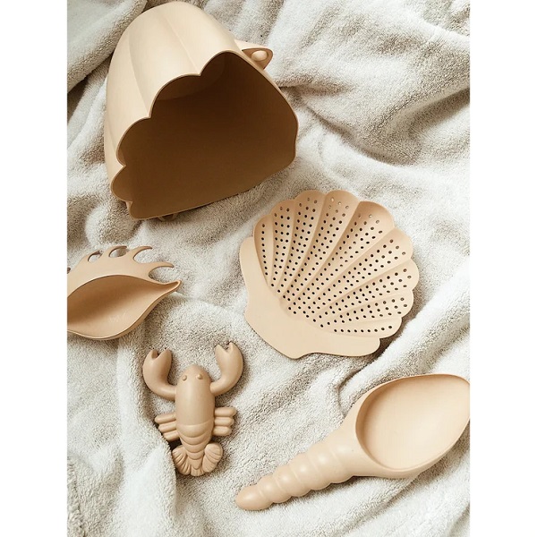 https://littlefrenchheart.com/wp-content/uploads/2022/09/Konges-Slojd-Beach-Set-Sorbet-Beach-Toys-Little-French-Heart.jpg