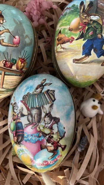 Traditional Easter Eggs - The Troubadours - Little French Heart
