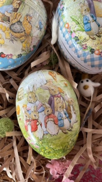 Vintage Easter Egg - Peter Rabbit Family Day Out Little French Heart
