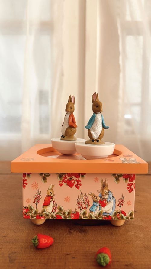 Trousellier Peter Rabbit Dancing Box Strawberries - Little French Heart