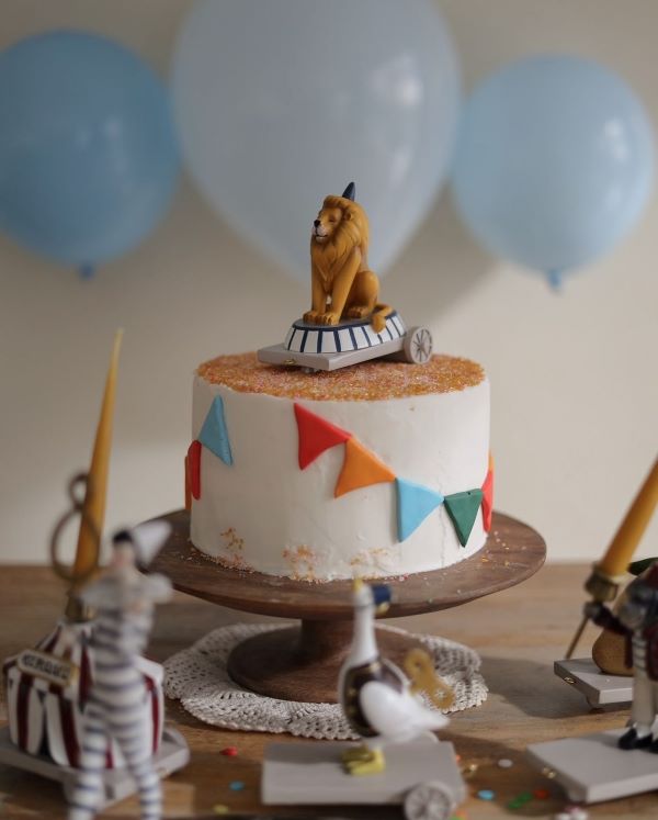Konges Slojd Birthday Train Pierrot 6 Konges Pierrot Birthday Train 2 - Jess Farthing for Little French Heart