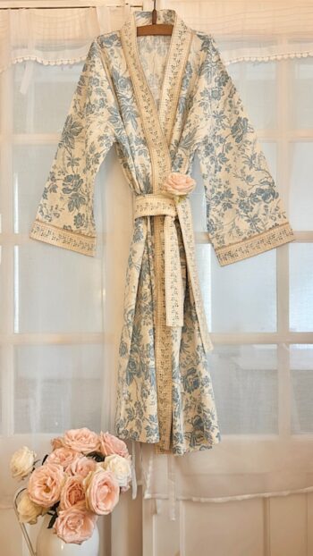 Bonjour x Heart Kimono Tapestry - French style for women