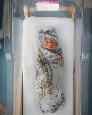 Atelier Choux Baby Swaddle Tapestry Olive 8 Atelier Choux Baby Swaddle Tapestry Olive