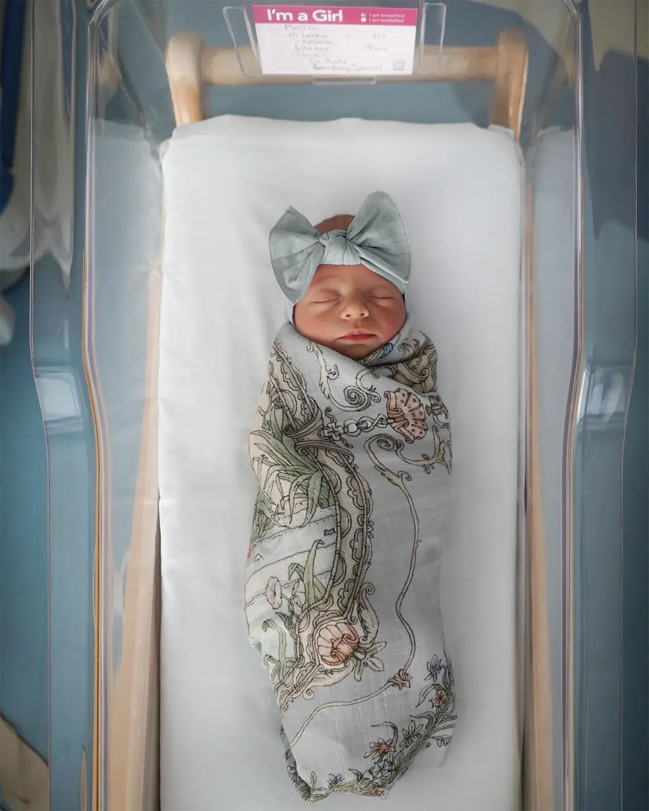 Atelier Choux Baby Swaddle Tapestry Olive 3 Atelier Choux Baby Swaddle Tapestry Olive