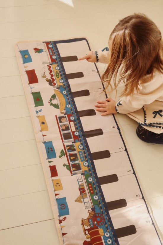 Konges Slojd Floor Piano - Little French Heart 5