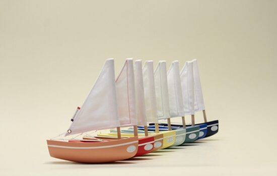 Maison Tirot - Le Bâchi Toy Sailing Boat (17cm) - Little French Heart 1