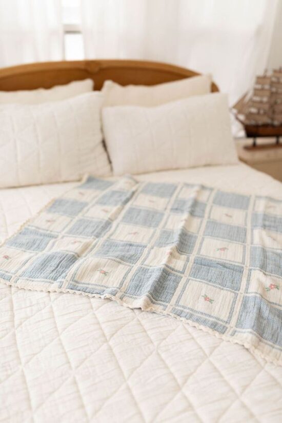 New Grain Patchwork Blanket Fleur for baby 3 - Little French Heart