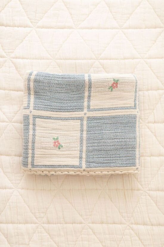 New Grain Patchwork Blanket Fleurfor baby 5 - Little French Heart