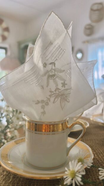 Brocante Mother's day cup and édelweiss handkerchief so beautiful