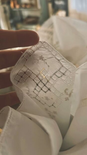 Brocante Mother's day lace handkerchief