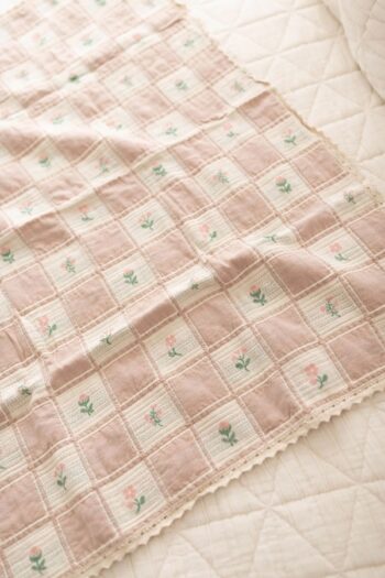 New Grain Fleur Rose blanket open