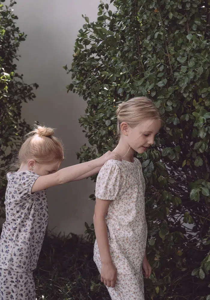 Louisiella Hervia Jogger Set 4 Louisiella Jogger Set with girls