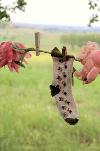 Bonjour Flower Socks with Hair Bow ~ Green Ecru