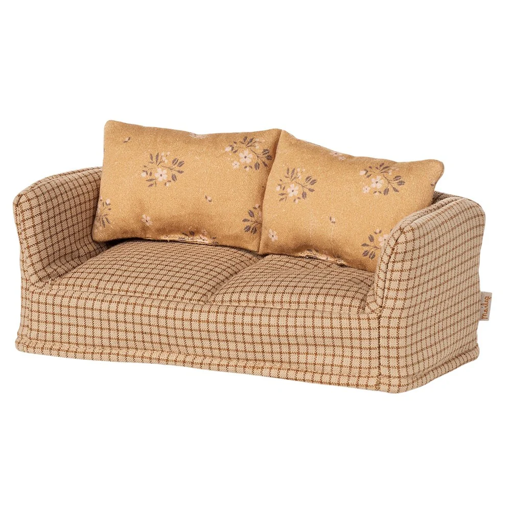 Maileg Couch Mouse Mable 2 Maileg Couch Mouse Mable Side view