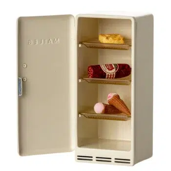 Maileg Fridge Mouse Off White contents
