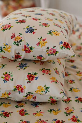 Meadow-Sheets-Pillow Print