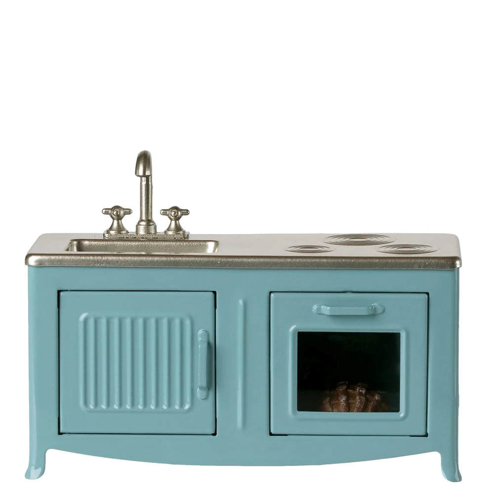 Maileg Kitchen Mouse Blue 1 Maileg Kitchen Mouse Blue door closed