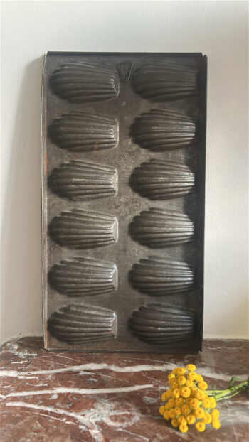 Vintage French 12-Madeleine Baker’s Mould (1)