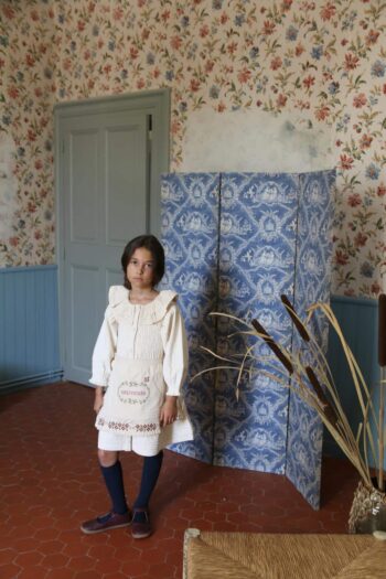 Bonjour Diary Souvenir Embroidered Apron - Image 4