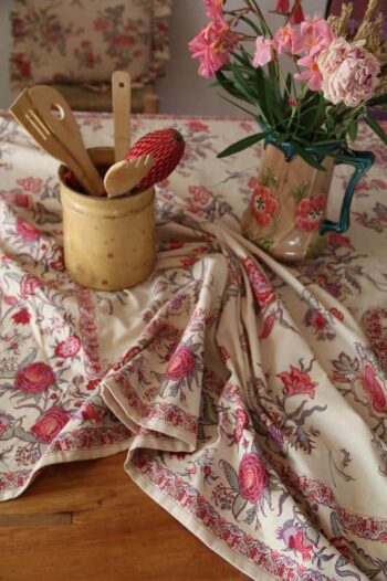 Suranne Diary Tablecloth Vence