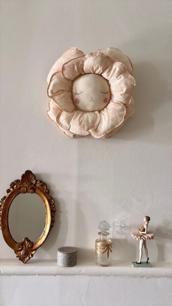 Boramiri Dream Fleur Toile Rose Wall Deco