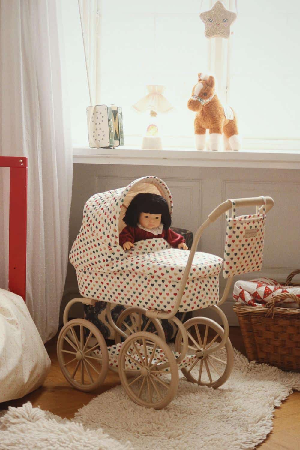 Konges Slojd Minnie Doll Pram Coeur Coloré 4 Konges Slojd Minnie Doll Pram Coeur Coloré