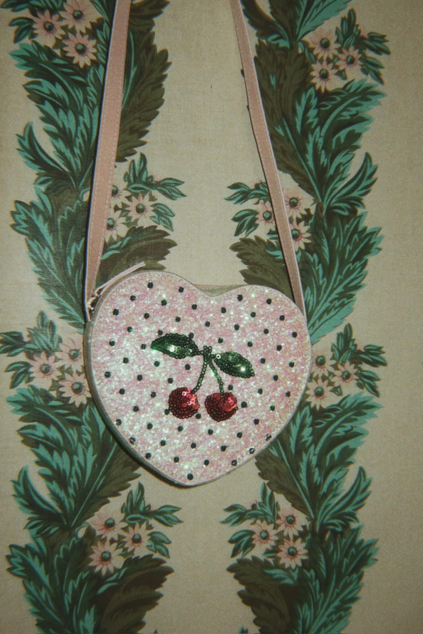 Konges Slojd TUT Shoulder Bag Cherry 3 Konges Slojd TUT Shoulder Bag Cherry